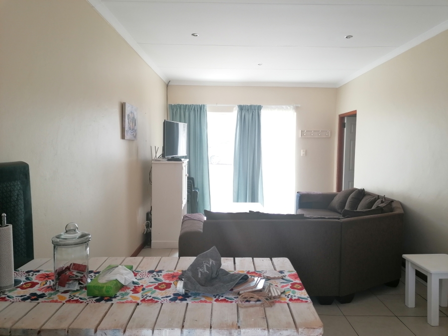 To Let 3 Bedroom Property for Rent in Marina Martinique Eastern Cape